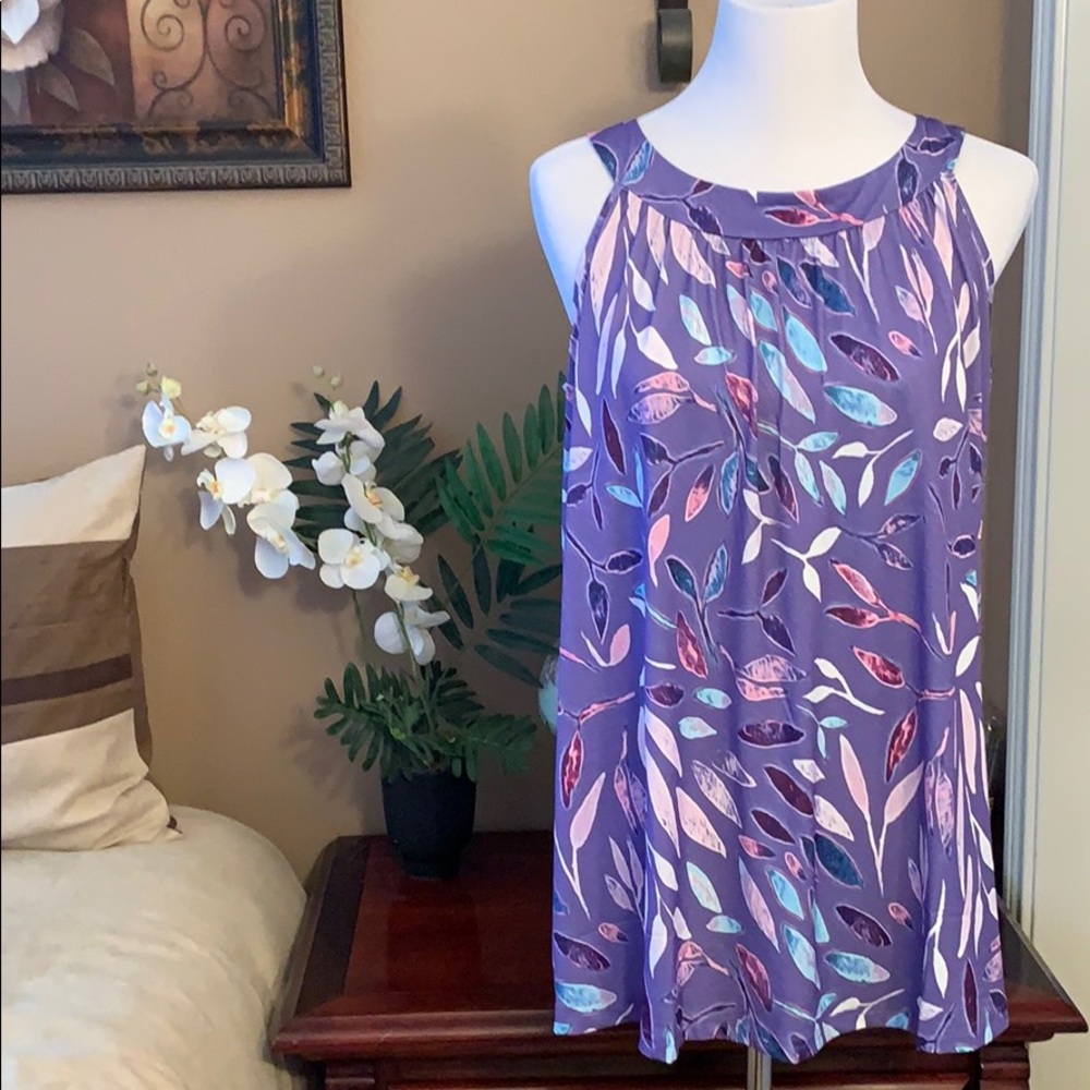 Sleeveless swing tunic